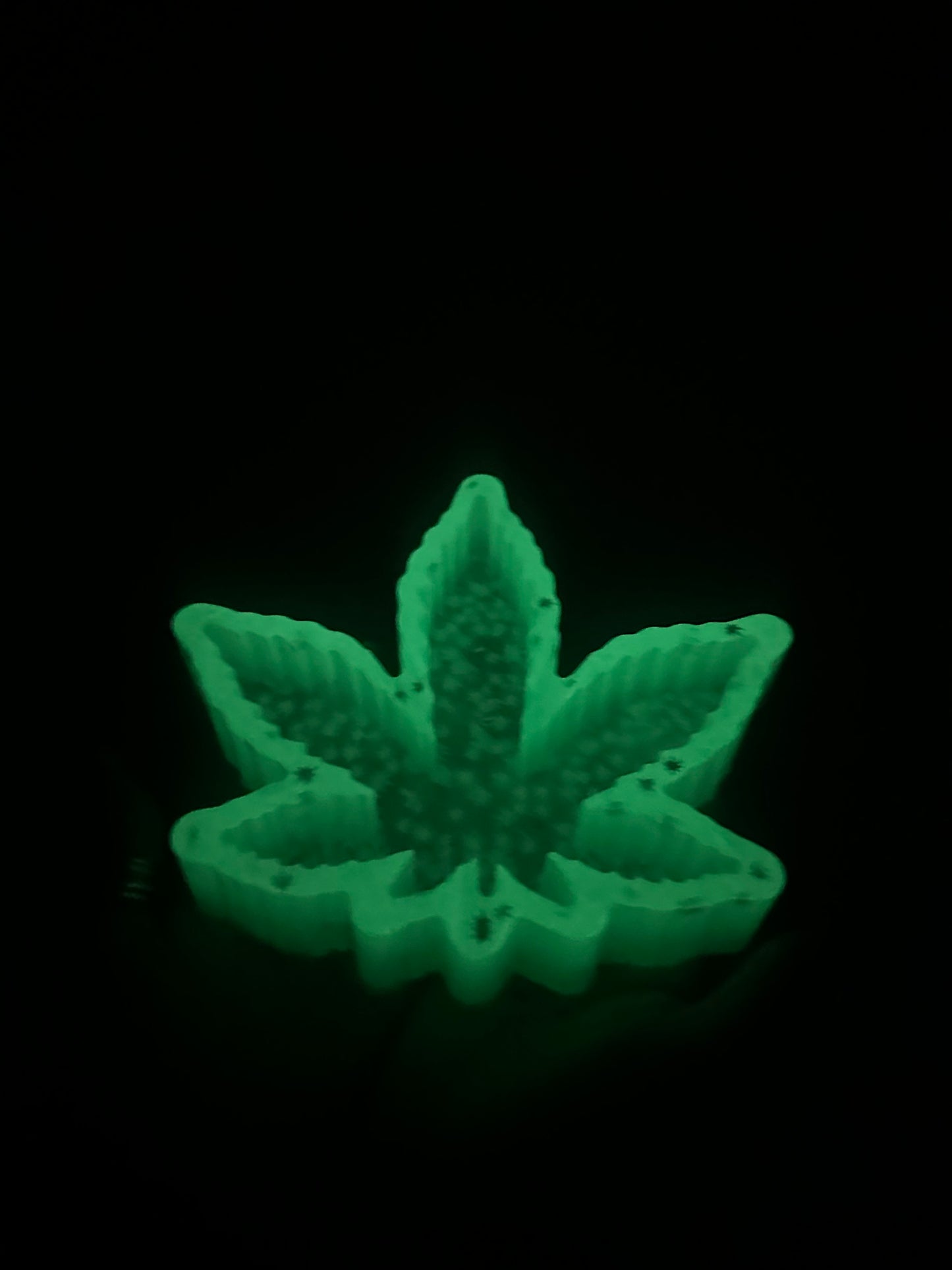 Green sparkle glow in the dark ashtray