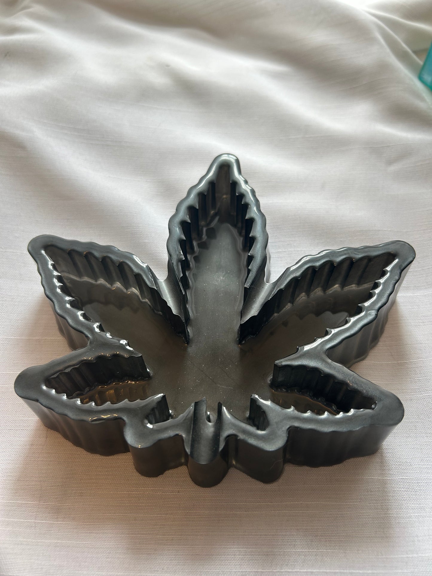 Black hemp hemp ashtray