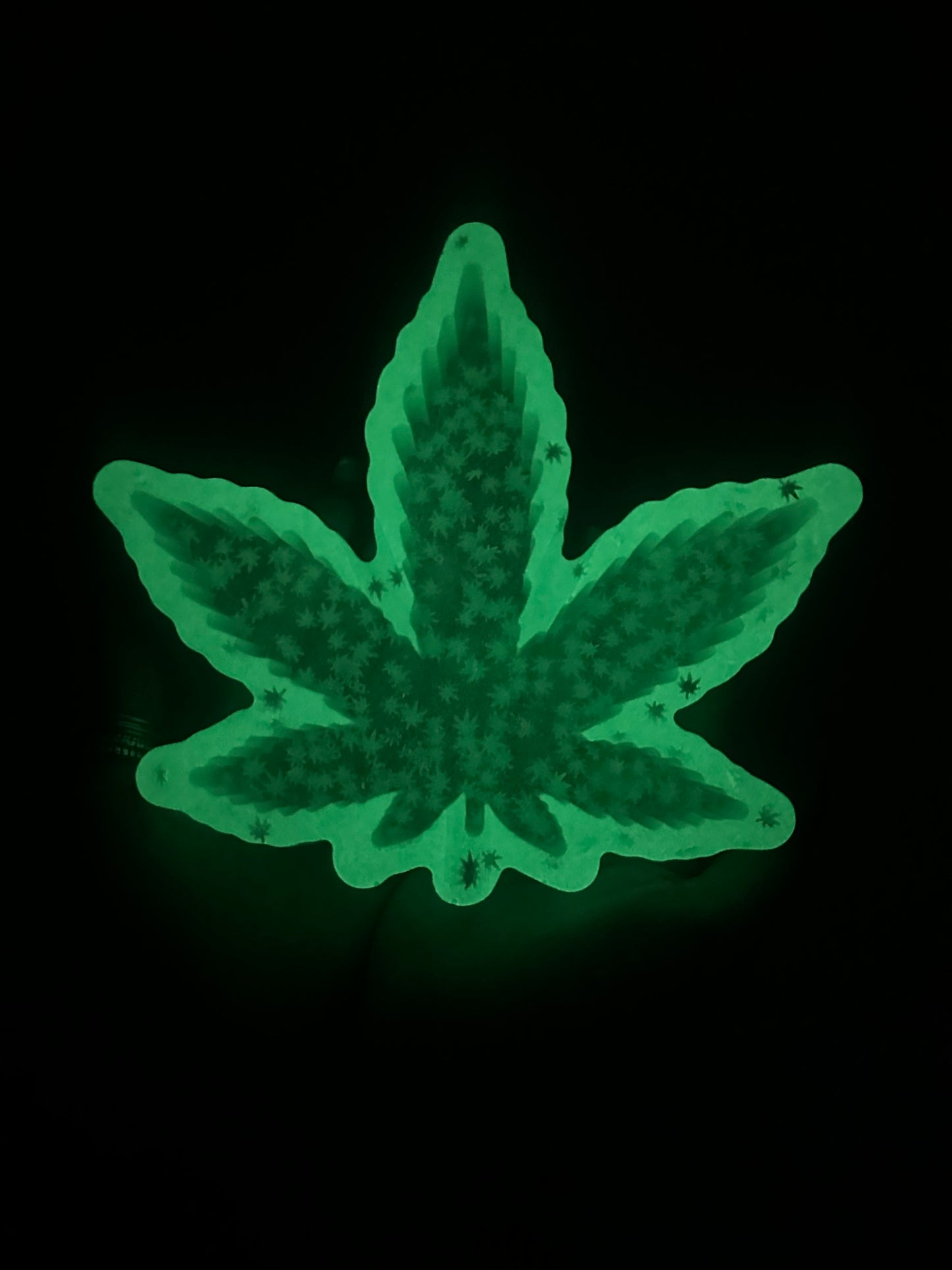 Green sparkle glow in the dark ashtray